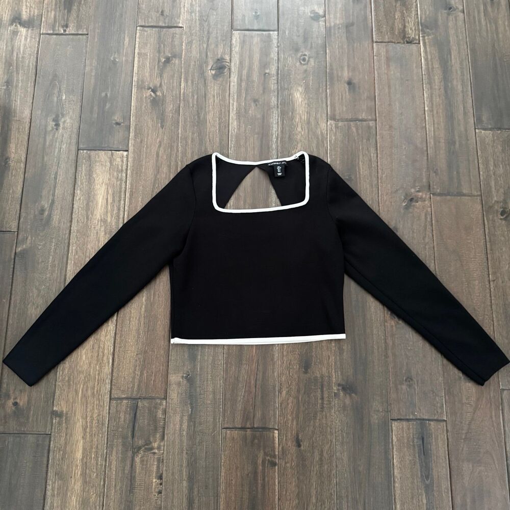 Sincerely Jules Black with White Trim Square Neck Top Cutout Back Jr. L NWOT